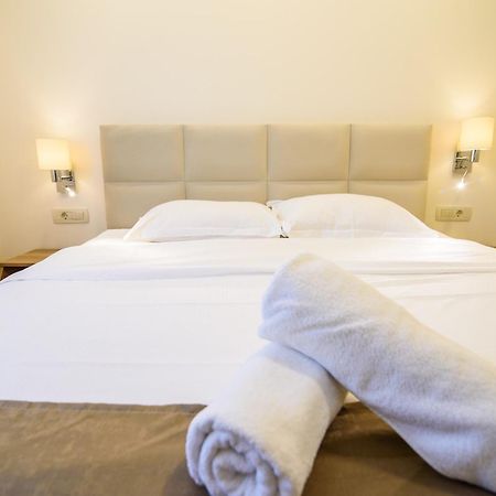 Apartments Leone Lukas Promajna Phòng bức ảnh