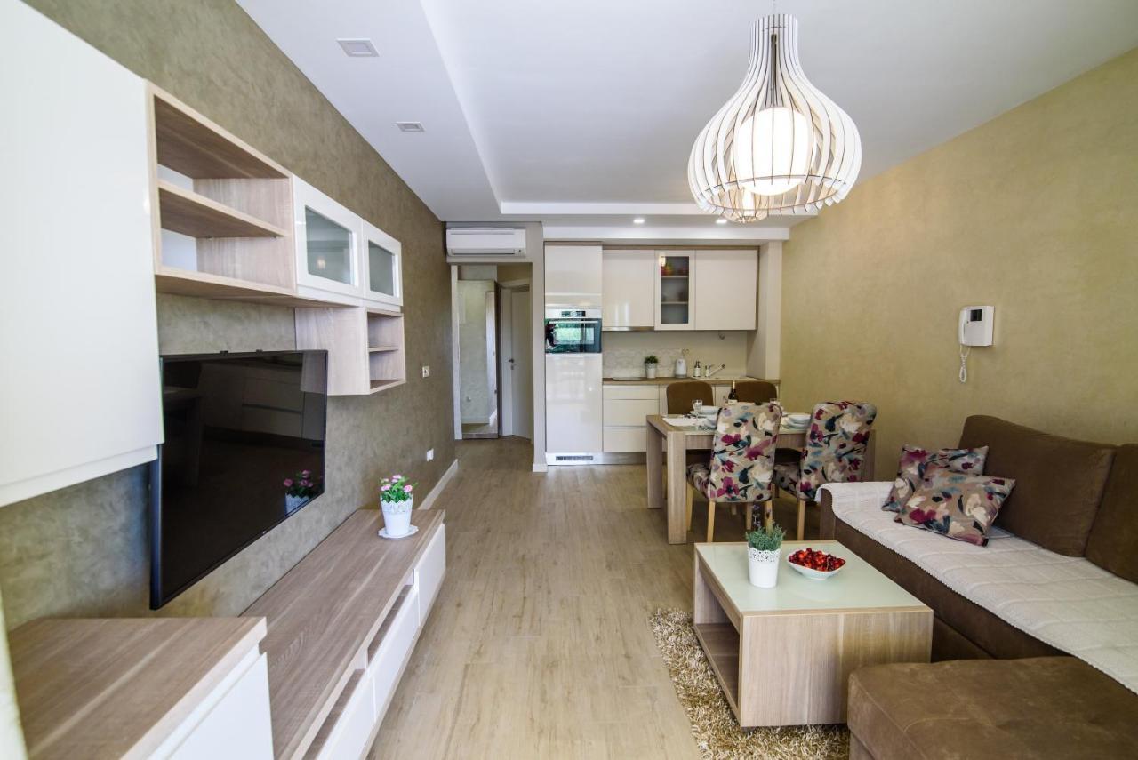 Apartments Leone Lukas Promajna Phòng bức ảnh