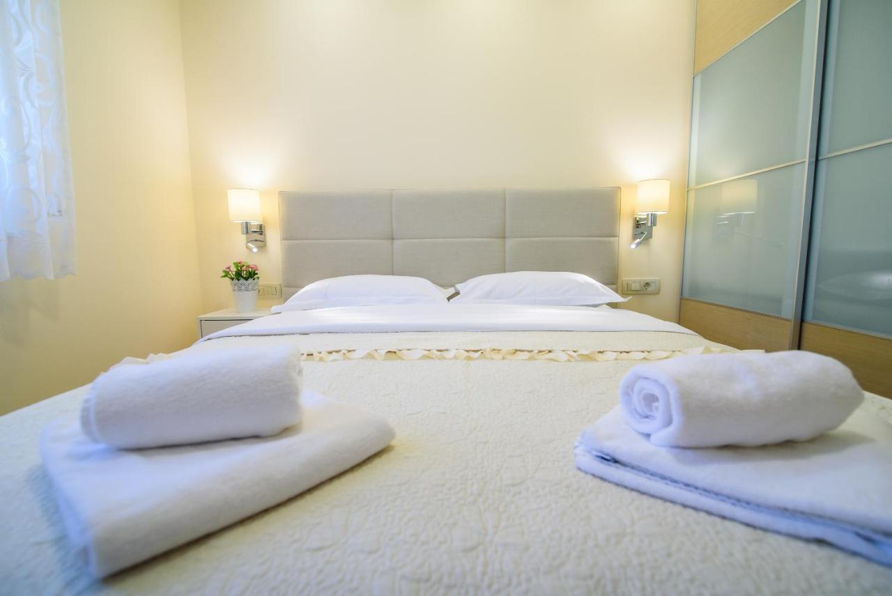 Apartments Leone Lukas Promajna Ngoại thất bức ảnh