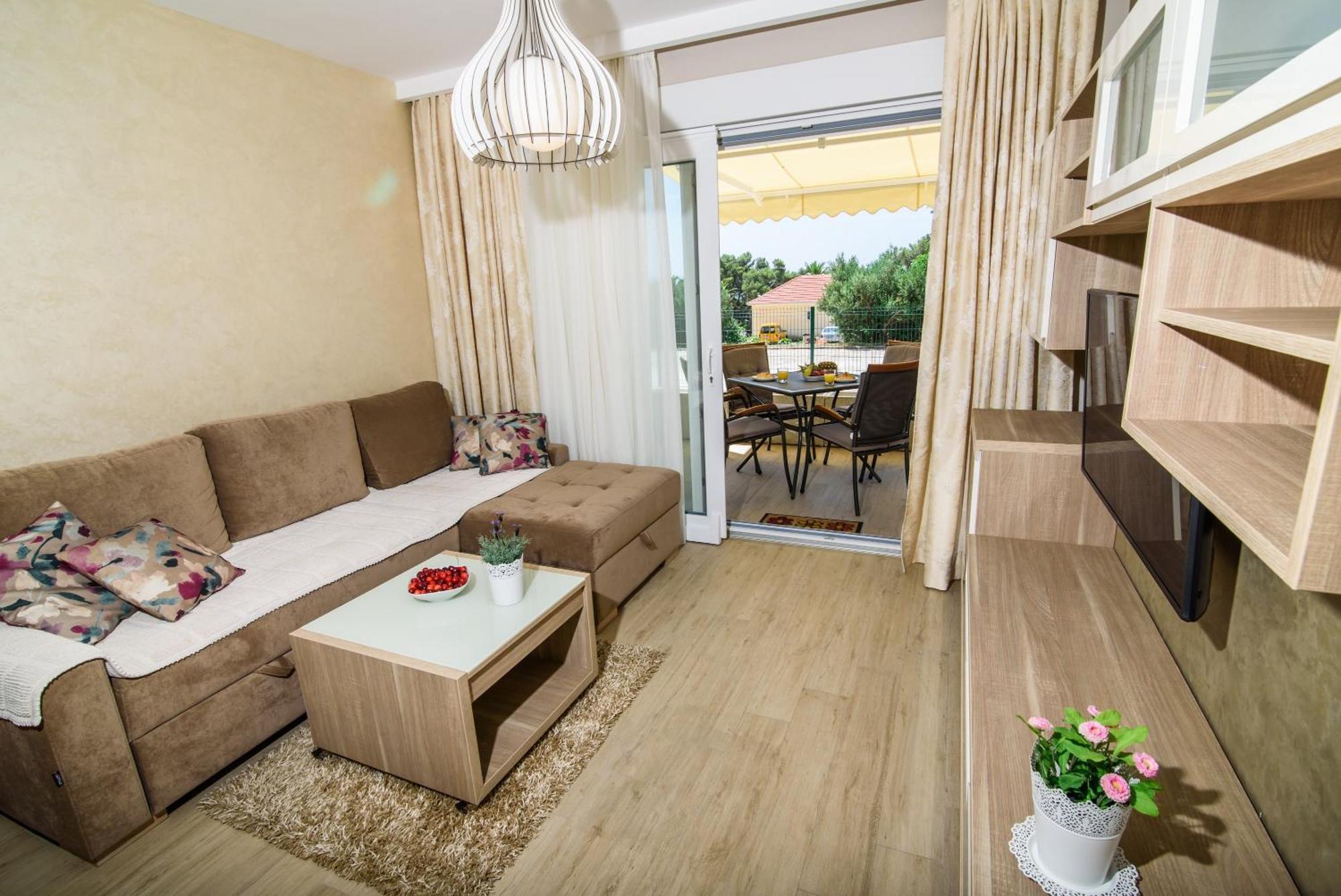 Apartments Leone Lukas Promajna Phòng bức ảnh
