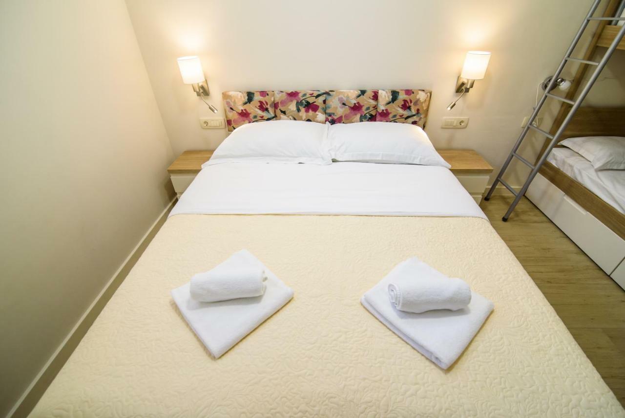 Apartments Leone Lukas Promajna Ngoại thất bức ảnh